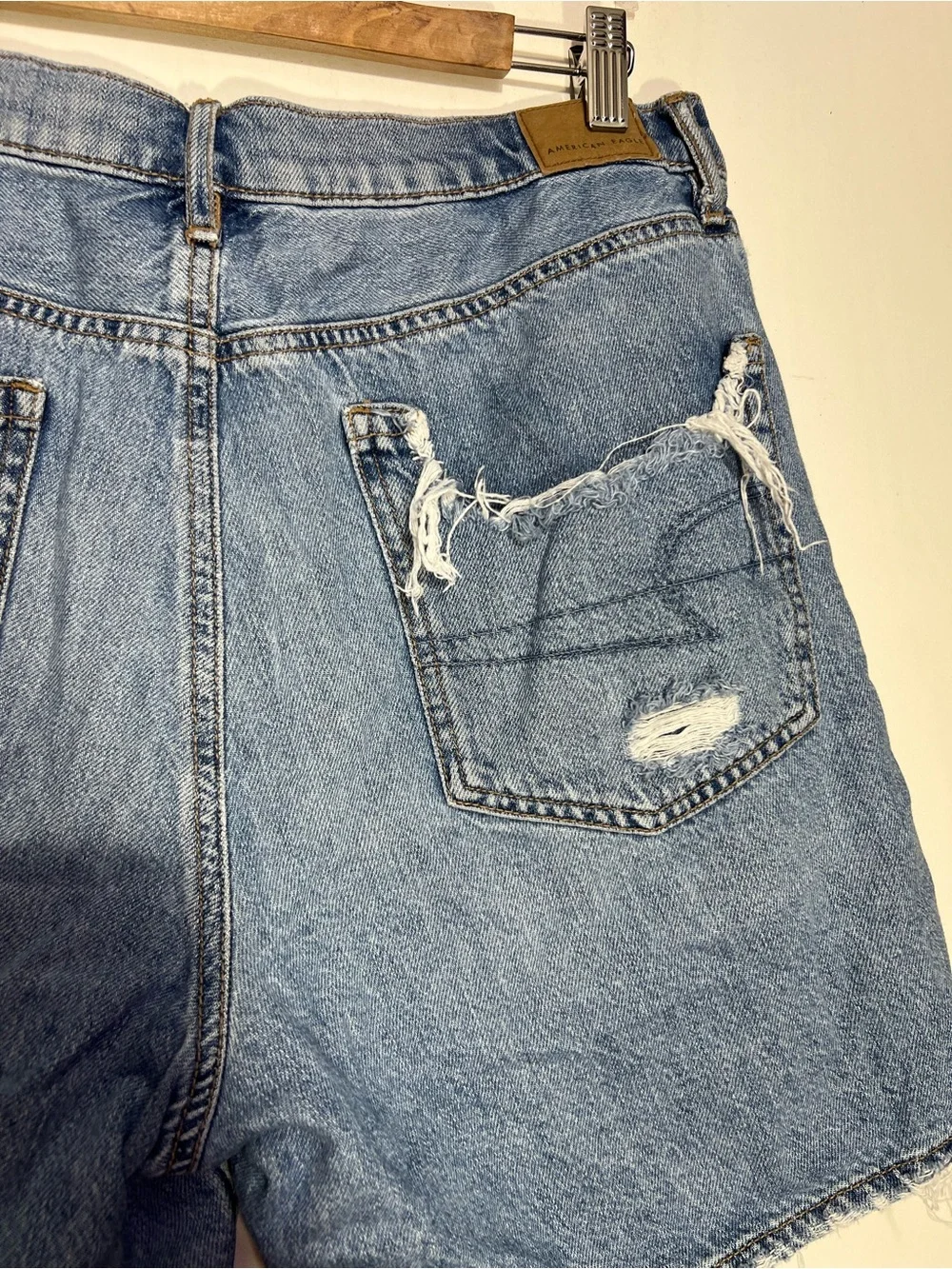 American Eagle Outfitters Light Blue 90s boyfriend short size 14